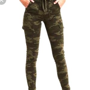 American Eagle Women's Camo Cargo Tie Super High Rise Jegging Size 4